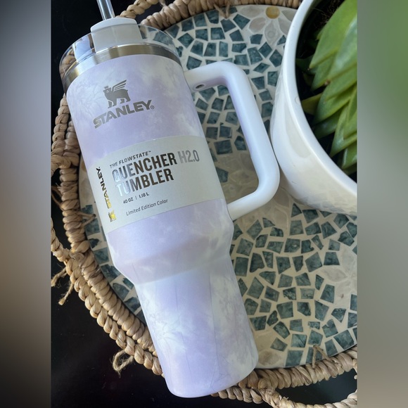 Stanley WISTERIA TIE DYE 40oz Tumbler - Picture 1 of 3